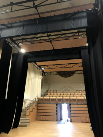 juin installation pendrillons +fauteuils